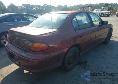 1998 Chevrolet Malibu z USA, uszkodzony, nr VIN 1G1ND52M3W6221579